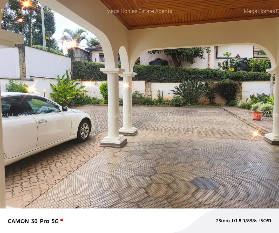 5 Bed House with En Suite in Runda - 8