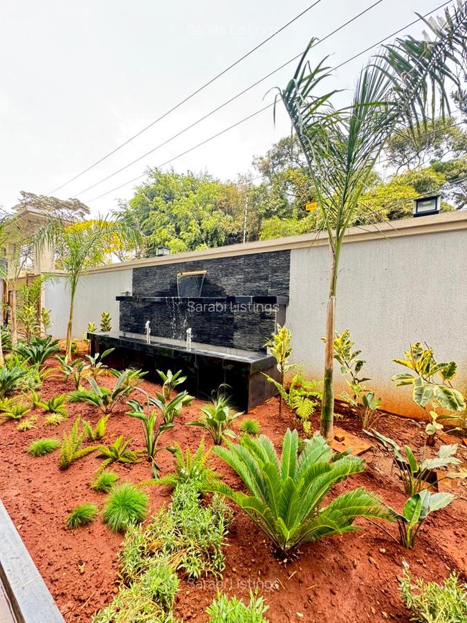 2 Bed Apartment with En Suite in Lavington - 11