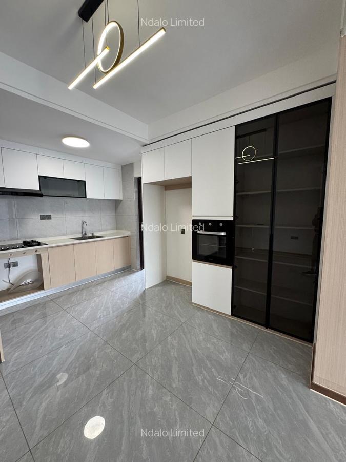 3 Bed Apartment with En Suite at Riverside - 13