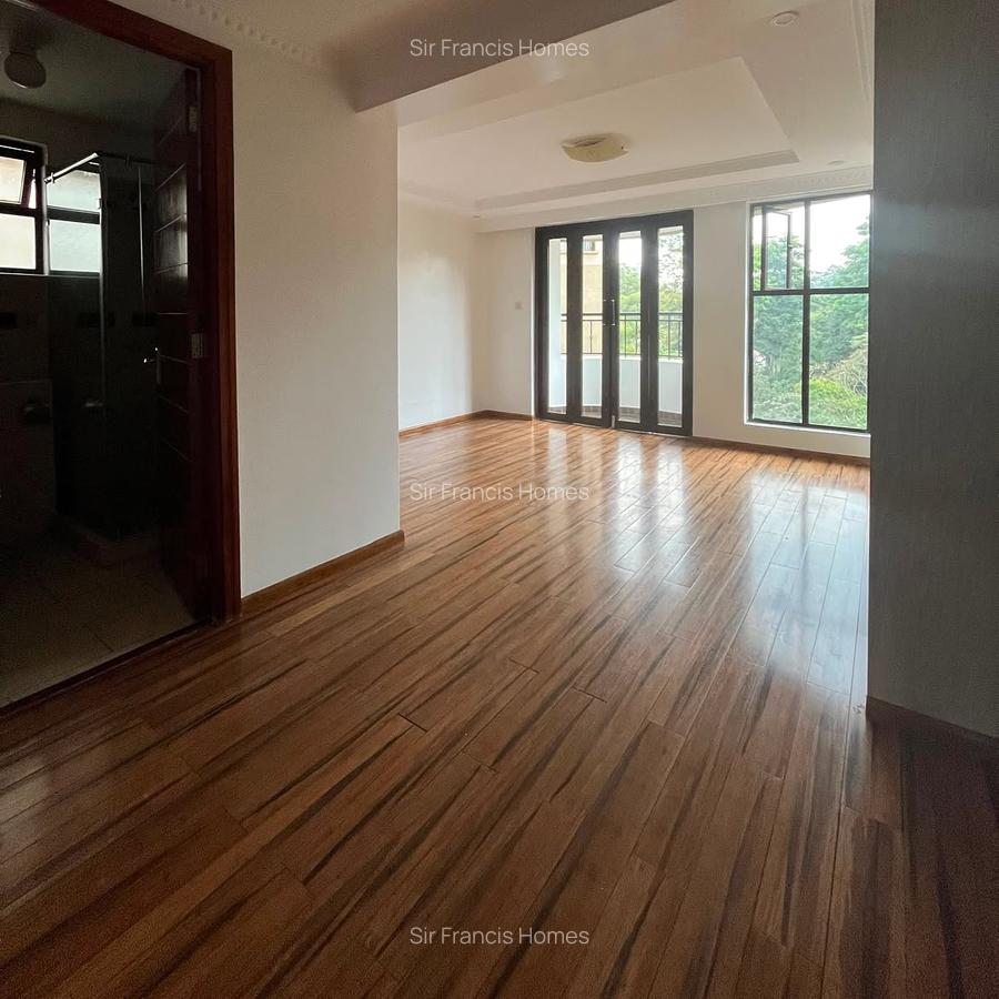 Serviced 3 Bed Apartment with En Suite in Riverside - 13