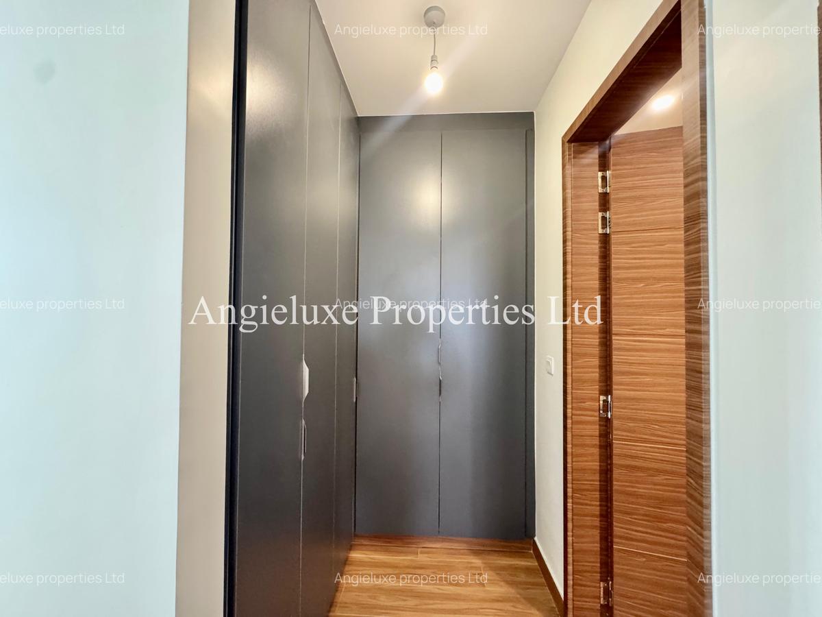 Furnished 2 Bed Apartment with En Suite at Riverside Drive - 7