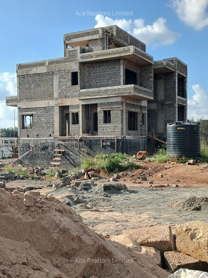 5 Bed Townhouse with En Suite at Karen - 2