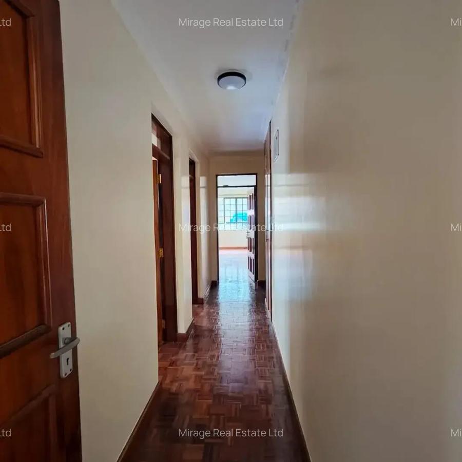 3 Bed Apartment with Swimming Pool in Kileleshwa - 14