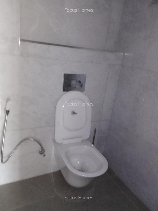 3 Bed Apartment with En Suite in Riverside - 5