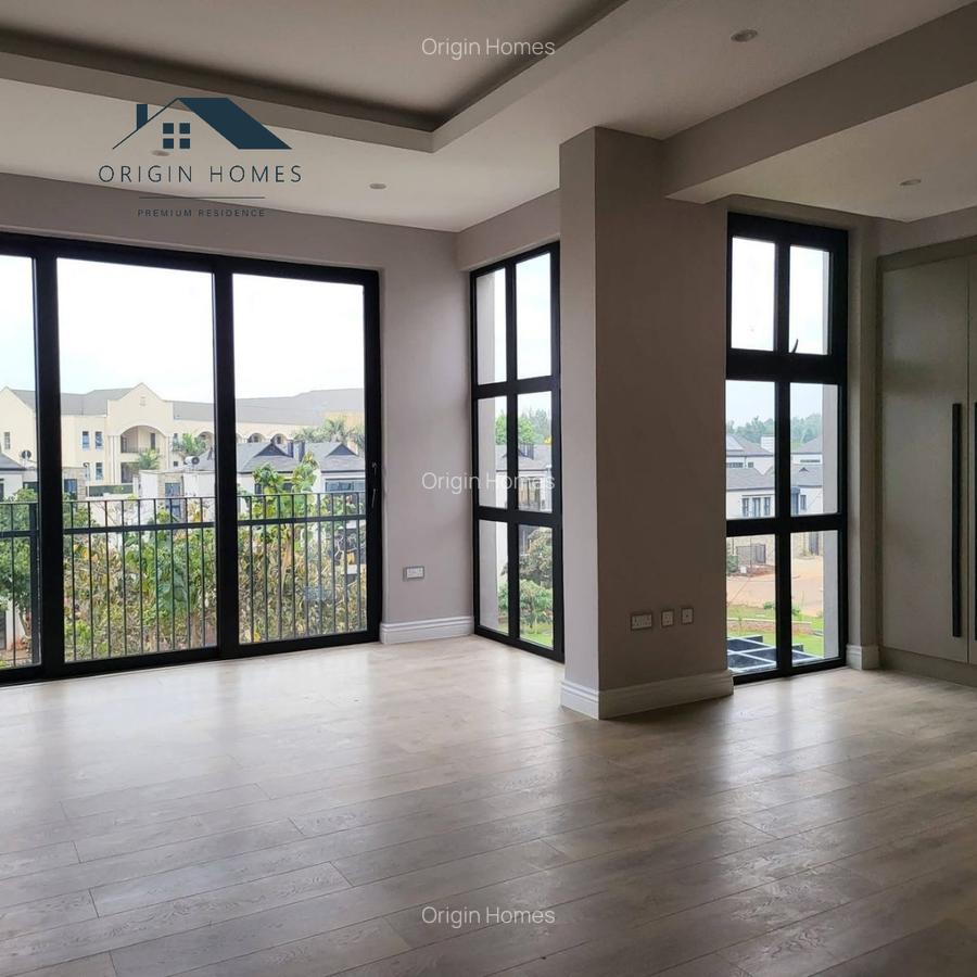 5 Bed Townhouse with En Suite at Runda - 9