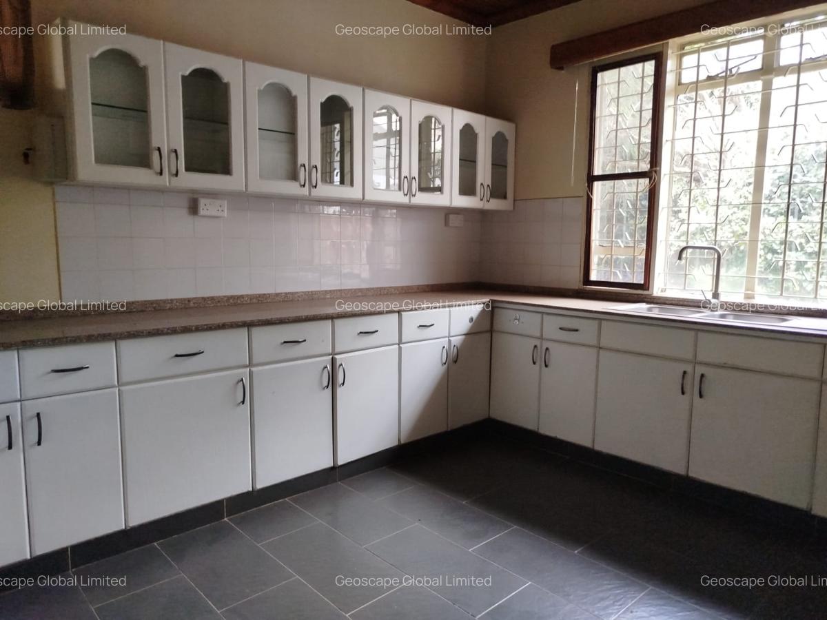 5 Bed House with En Suite in Muthaiga - 14