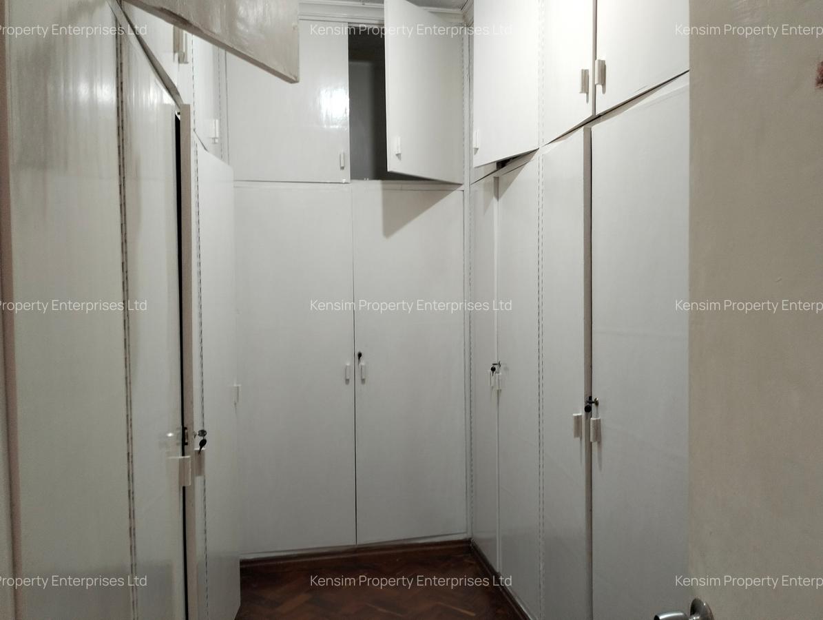 4 Bed Townhouse with En Suite in Spring Valley - 7
