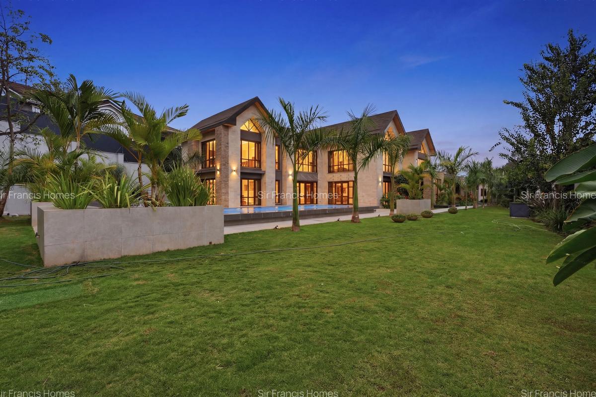 5 Bed House with En Suite in Runda - 3
