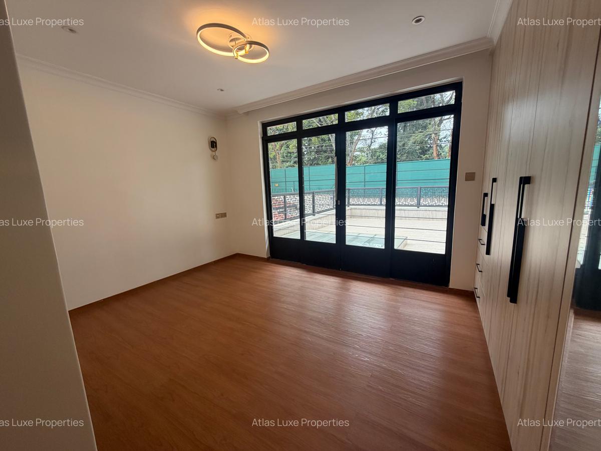 5 Bed House with En Suite at Old Runda - 10
