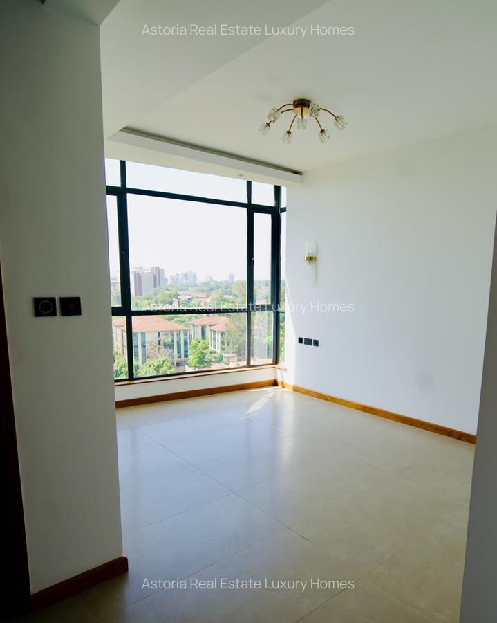 3 Bed Apartment with En Suite at 2026-128 3 Bed - 7