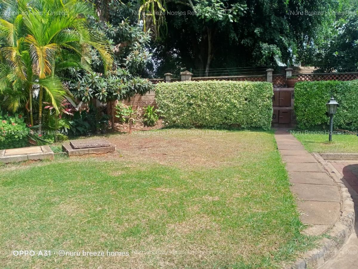 4 Bed Townhouse with En Suite in Lavington - 18