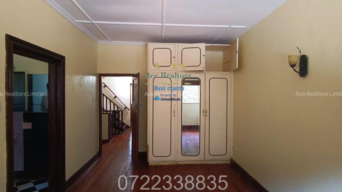 5 Bed House with En Suite at Old Muthaiga Golf Club - 11