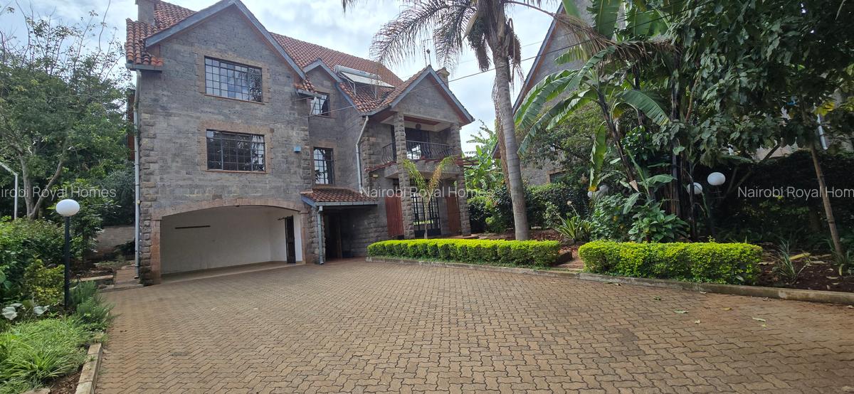 5 Bed Townhouse with En Suite at Convent Drive - 3