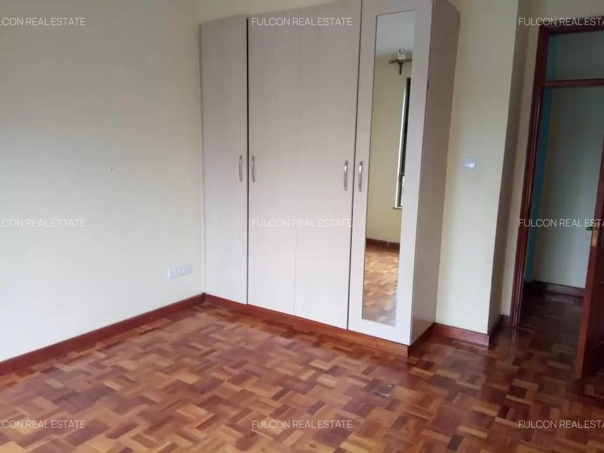 3 Bed Apartment with En Suite in Lavington - 10