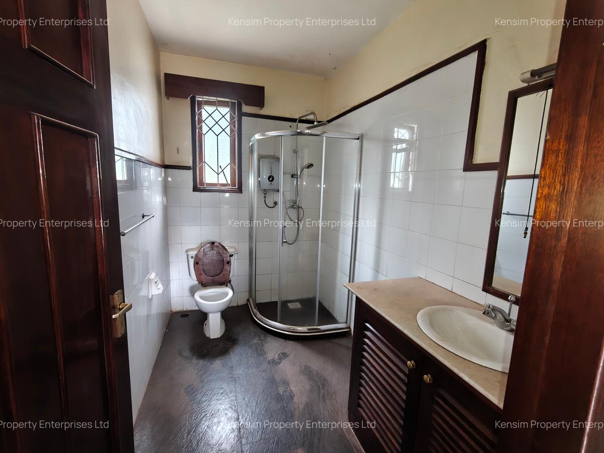 4 Bed Townhouse with En Suite in Lavington - 8