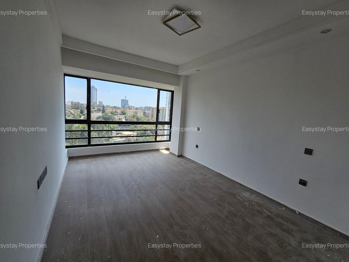 3 Bed Apartment with En Suite in Riverside - 7