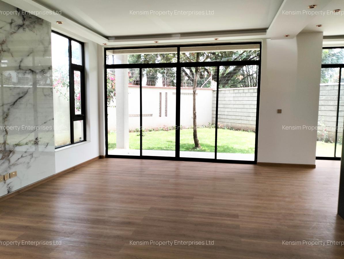 5 Bed Townhouse with En Suite in Lavington - 6