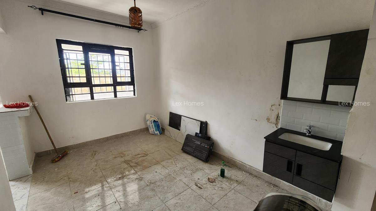 4 Bed House with En Suite at Magadi Road - 5