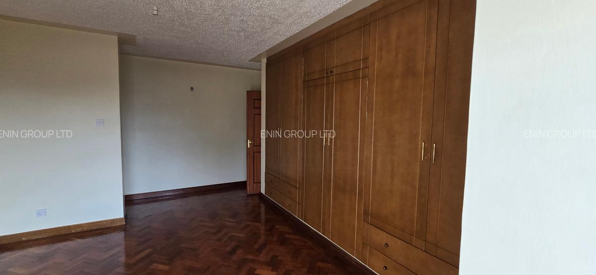 3 Bed Apartment with En Suite in Lavington - 7