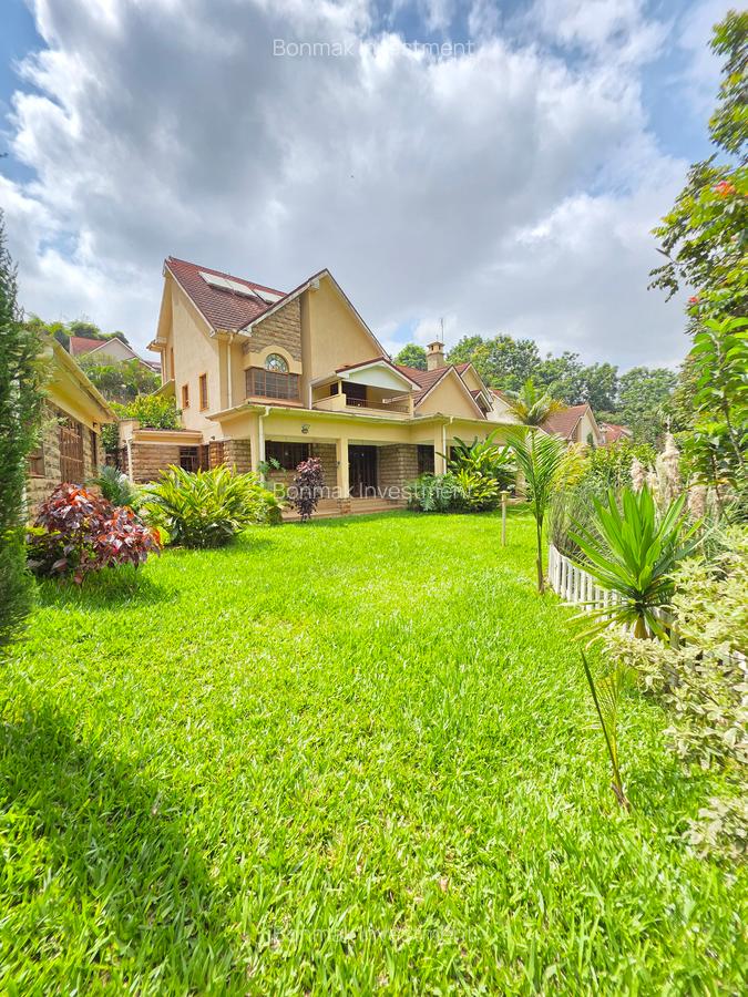 4 Bed Townhouse with En Suite at Rossylin Lone Tree - 1