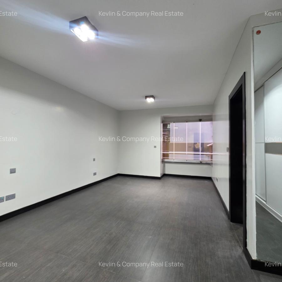 3 Bed Apartment with En Suite in Riverside - 9