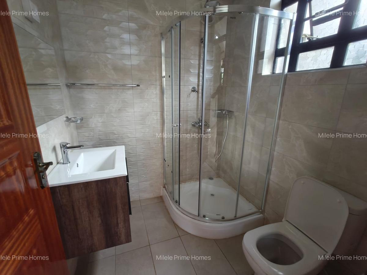 6 Bed House with En Suite at New Kitisuru - 16