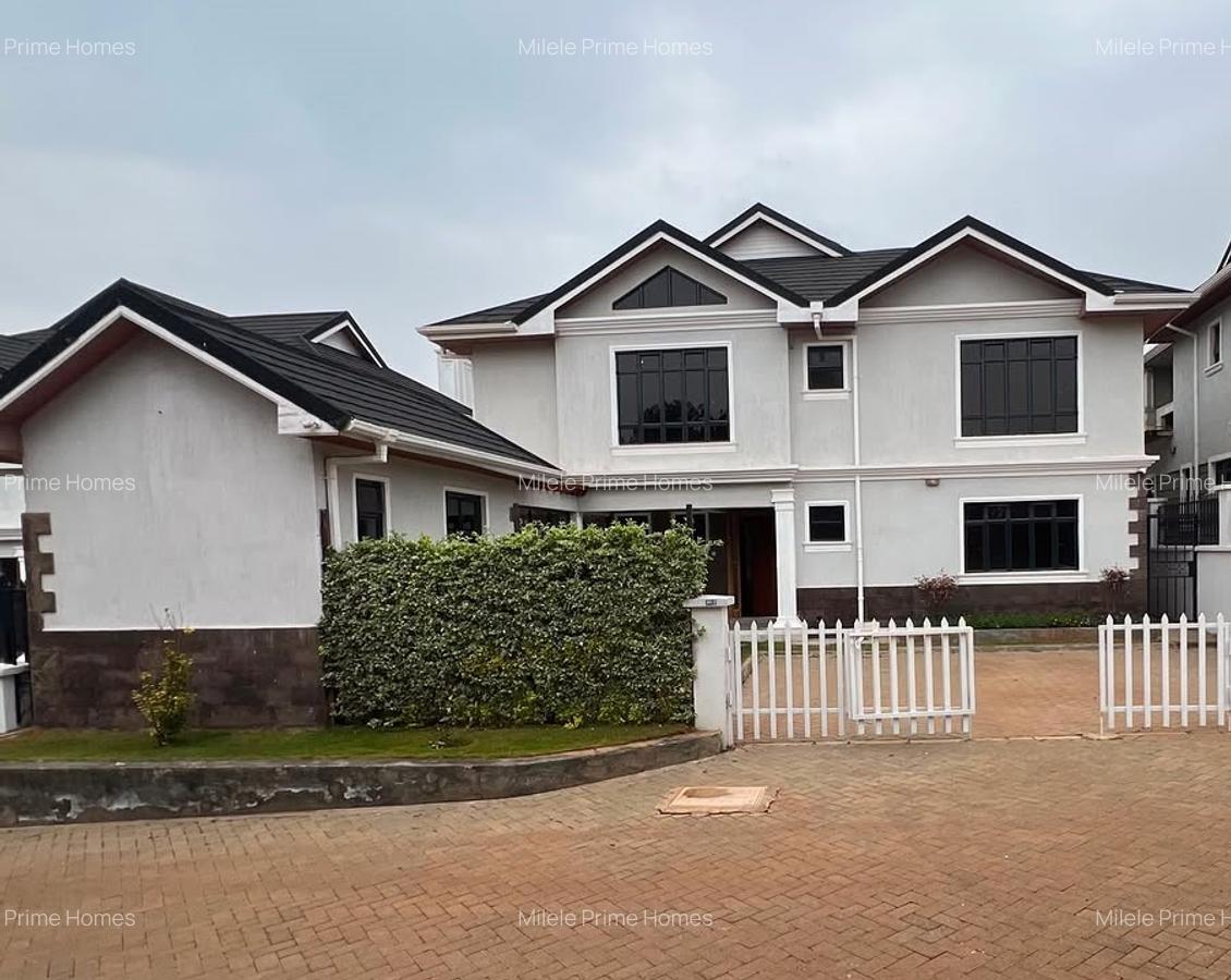 4 Bed Villa with En Suite at Runda Close - 1