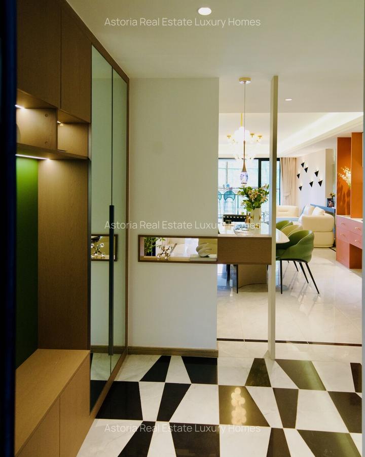 3 Bed Apartment with En Suite at 2026-410 - 1