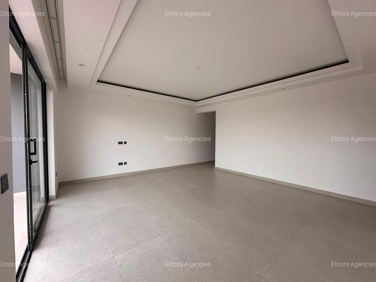 3 Bed Apartment with En Suite at Brookside Drive - 4