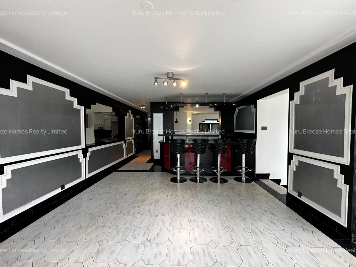 5 Bed House with En Suite in Runda - 18
