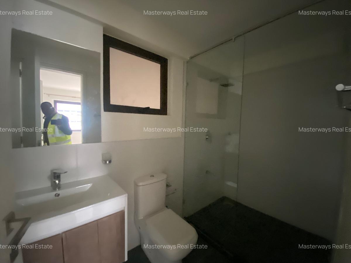 2 Bed Apartment with En Suite at Garden City - 7
