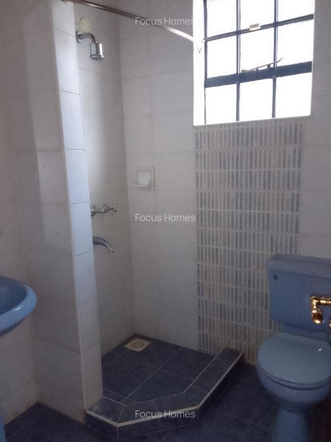 5 Bed Townhouse with En Suite in Lavington - 16