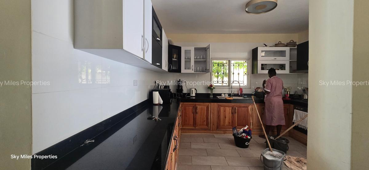 3 Bed House with En Suite at Serena - 6