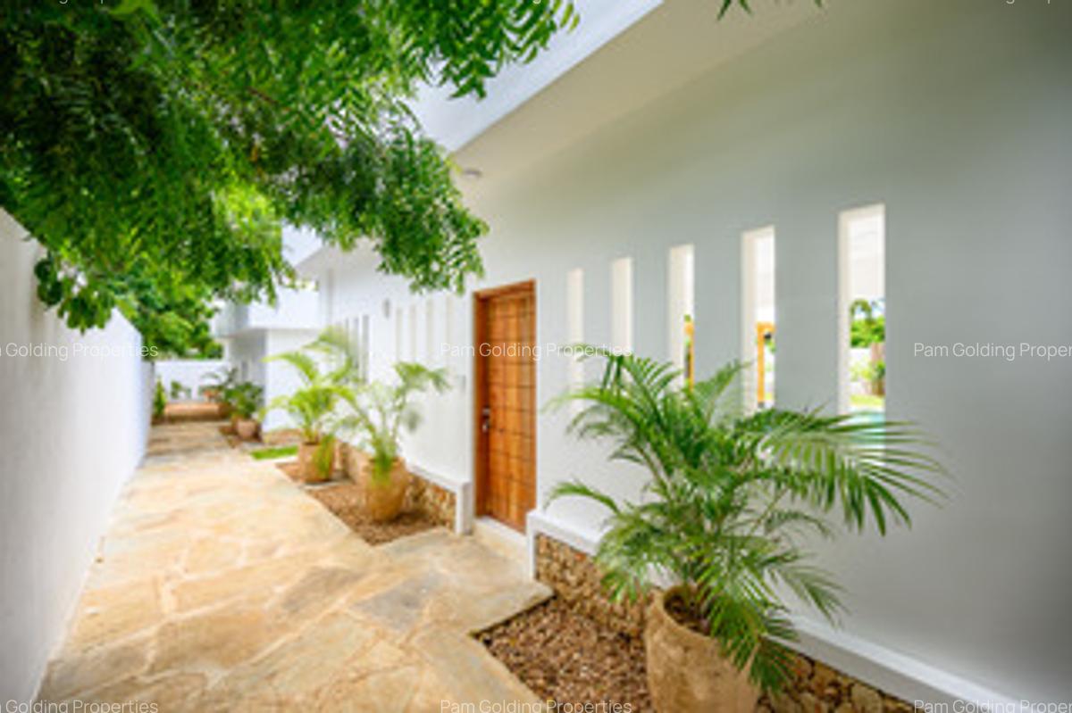 2 Bed Villa with En Suite at Turtle Bay Road - 5