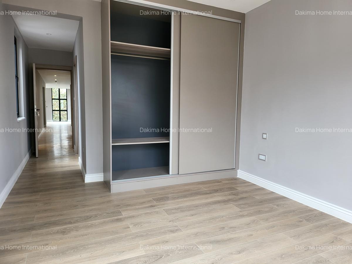 4 Bed Townhouse with En Suite in Runda - 15