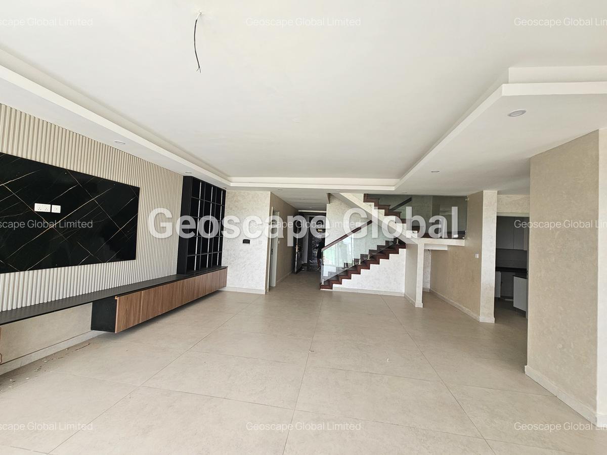 4 Bed Apartment with En Suite in General Mathenge - 15