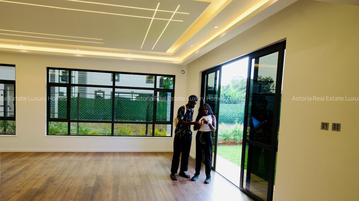 5 Bed Villa with En Suite at 2026-377 - 13