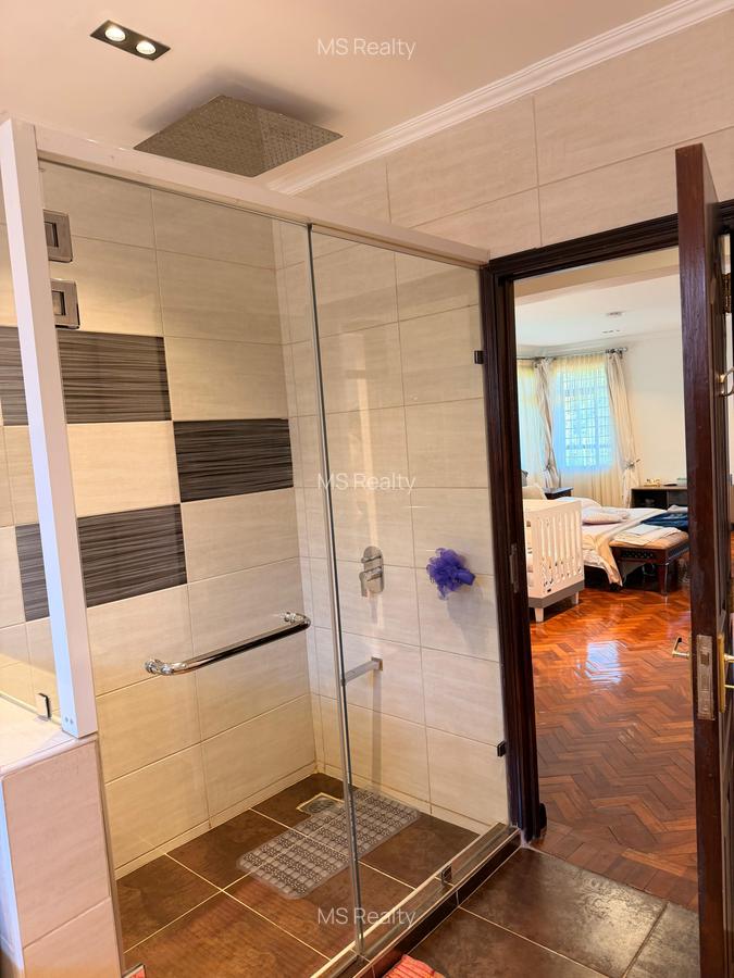 5 Bed Townhouse with En Suite in Westlands Area - 12
