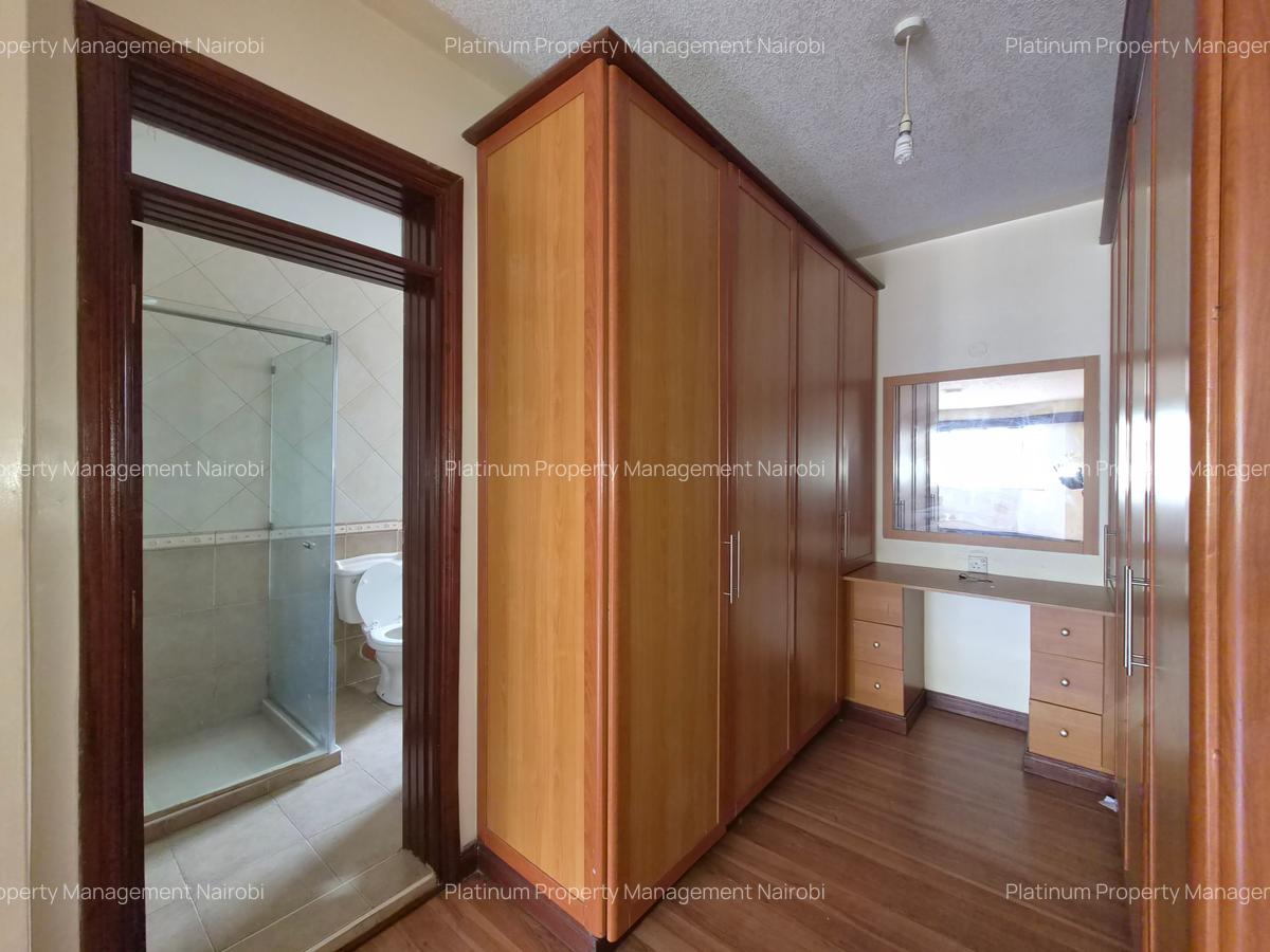 4 Bed House with En Suite at Grevillea Grove - 16