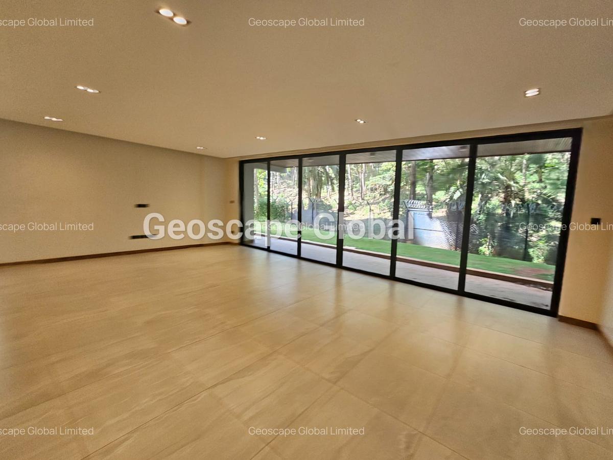 4 Bed Apartment with En Suite in Spring Valley - 7