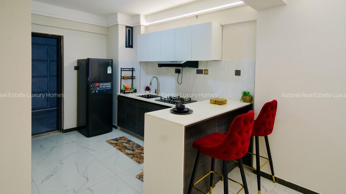 3 Bed Apartment with En Suite at 2026-423 - 1