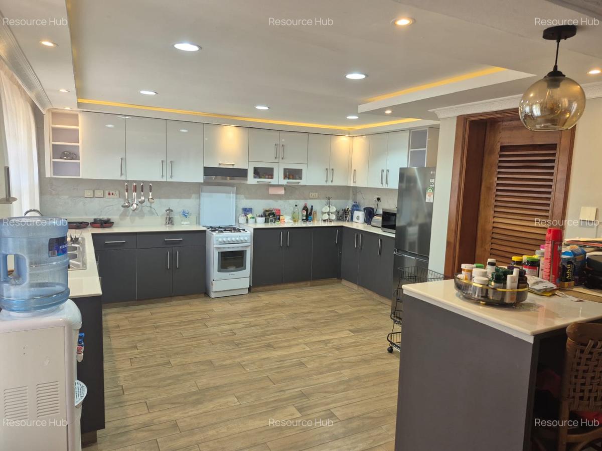 3 Bed House with En Suite at Loresho - 8