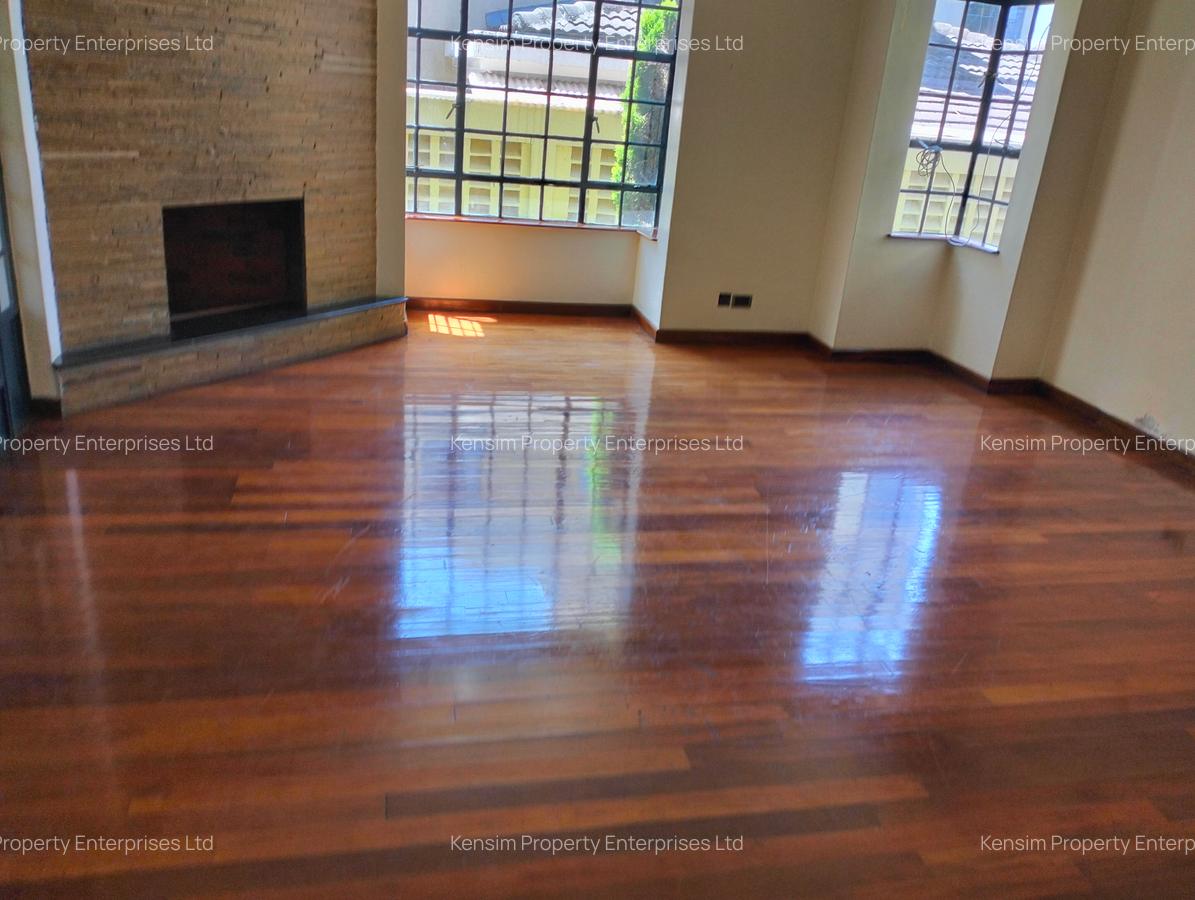 5 Bed Townhouse with En Suite in Lavington - 7