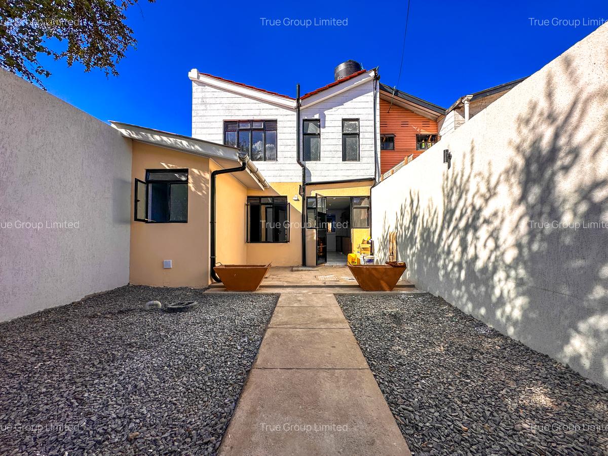 4 Bed Townhouse with En Suite at Phase 1 - 2