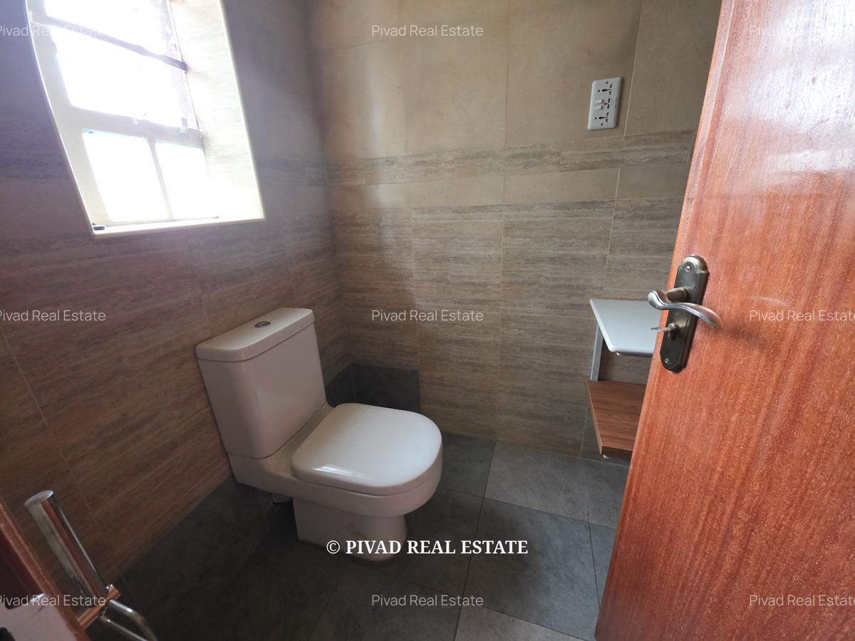 5 Bed House with Garden in Runda - 7