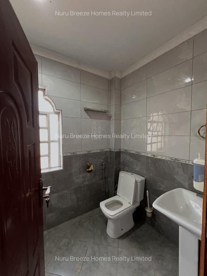 6 Bed House with En Suite in Runda - 9