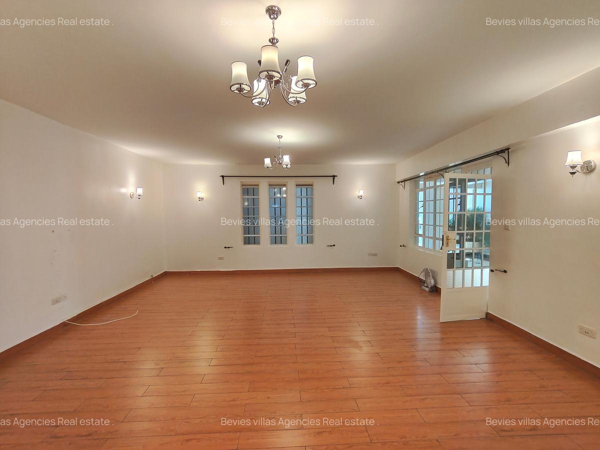2 Bed Villa with En Suite at Parklands - 1
