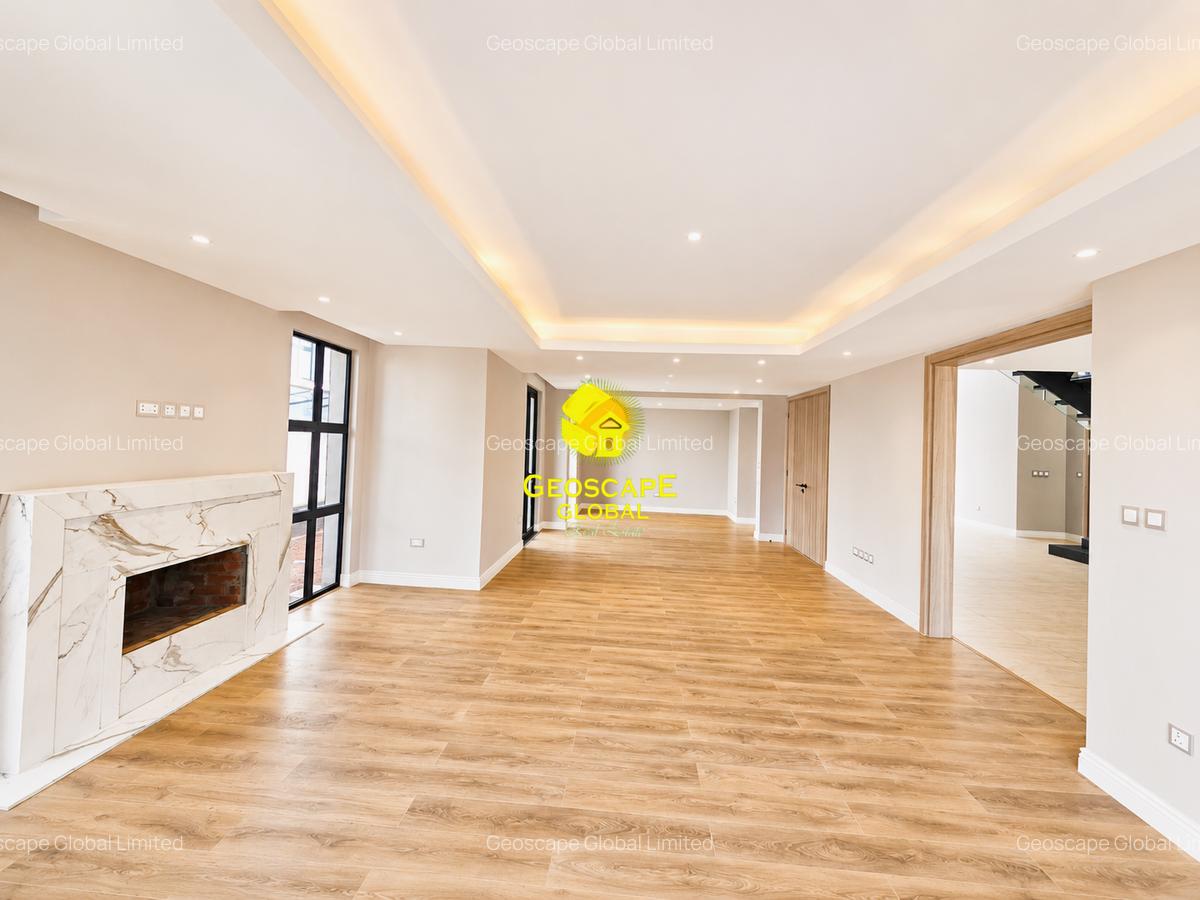 4 Bed Townhouse with En Suite in Runda - 2