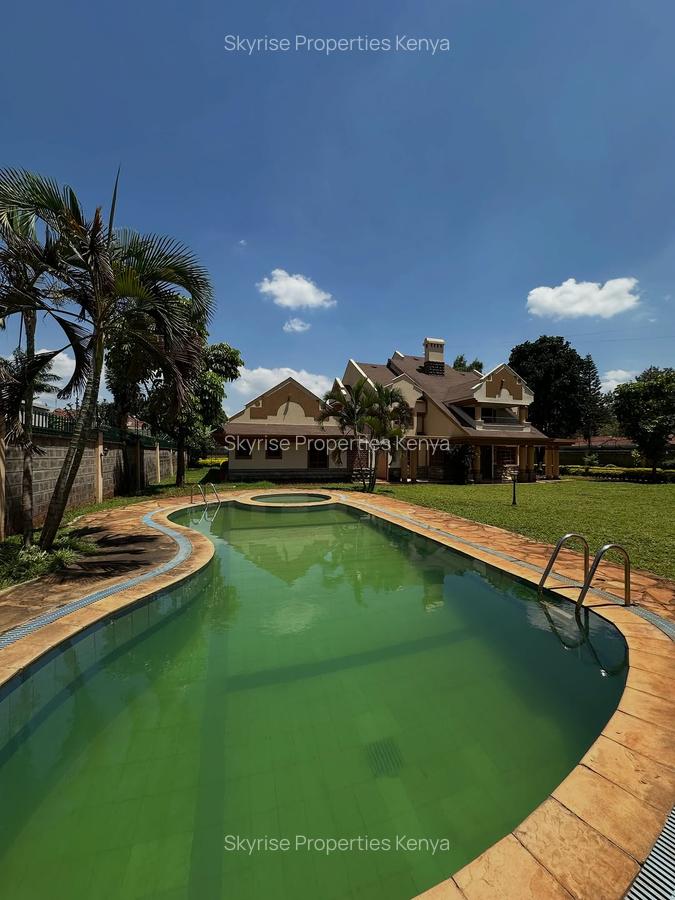 5 Bed House with En Suite in Runda - 4