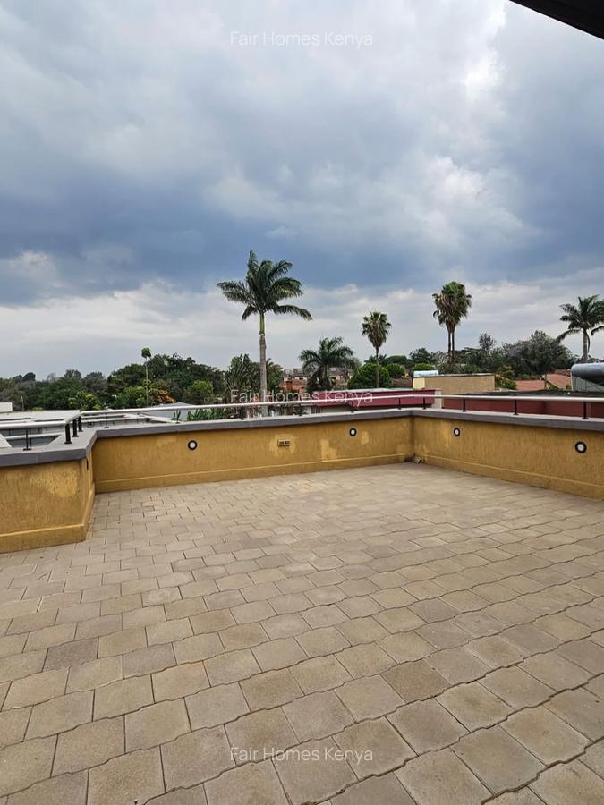 5 Bed Townhouse with En Suite at Lavington Green - 18